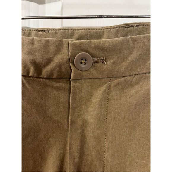 Vineyard Vines The Breaker Performance Shorts in Tan sz 32 EUC - Picture 3 of 6